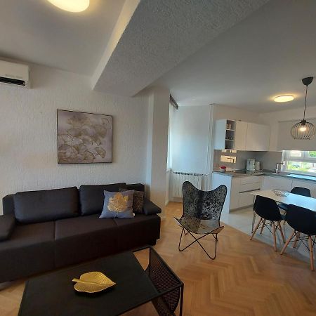 Apartments Fugosic Punat Esterno foto