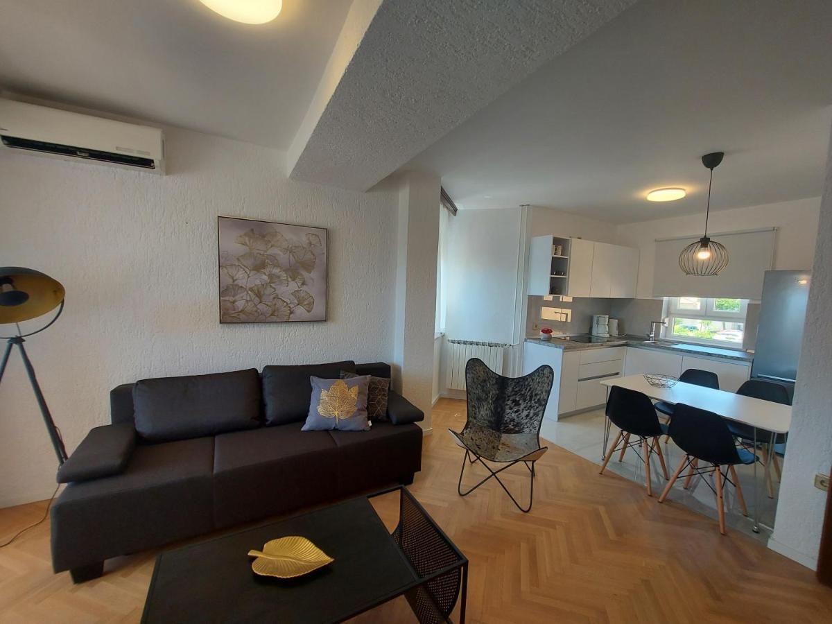 Apartments Fugosic Punat Esterno foto